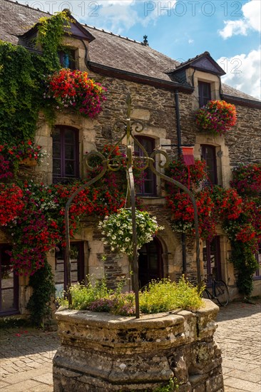 Water well in the square of the medieval village of Rochefort-en-Terre