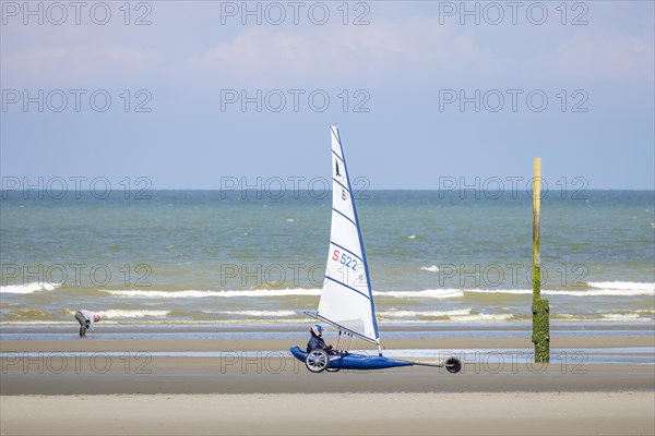 Beach sailors on the coast of De Panne