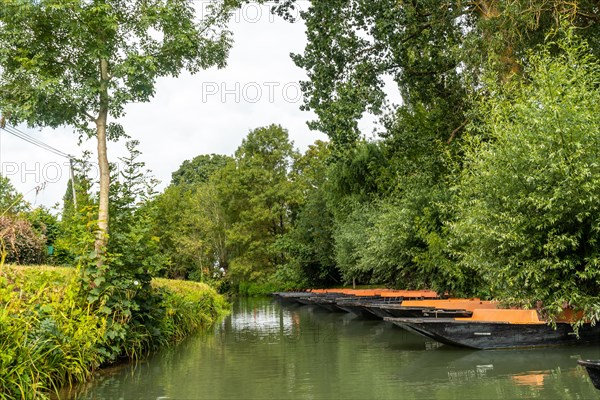 Jetty for boats to sail between La Garette and Coulon