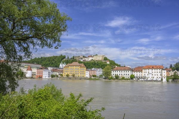 View over the Inn River to the Old Town and Veste Oberhaus