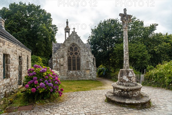 Sculpture next to the church of the medieval village of Locronan