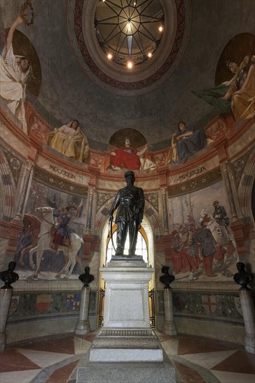 Statue of King Vittorio Emanuele II