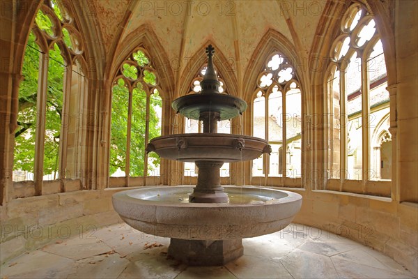 Fountain house with bowl fountain of the former Cistercian abbey