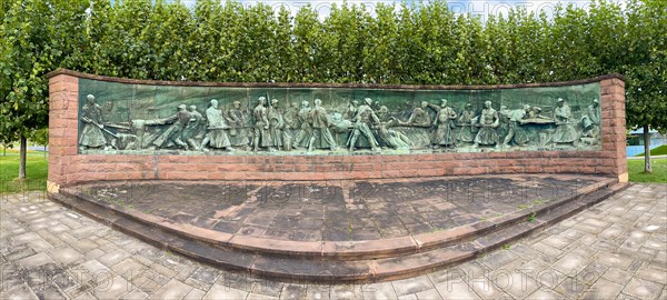 Crucible Casting Monument Monument in the form of panorama semicircle by sculptor Artur Hoffmann from 1952 for steelworkers of Krupp Stahl Stahlwerke depiction semi relief of manufacture production of crucible steel crucible steel production