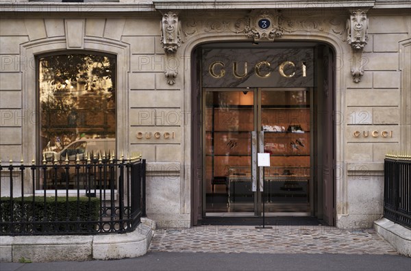 Gucci shop