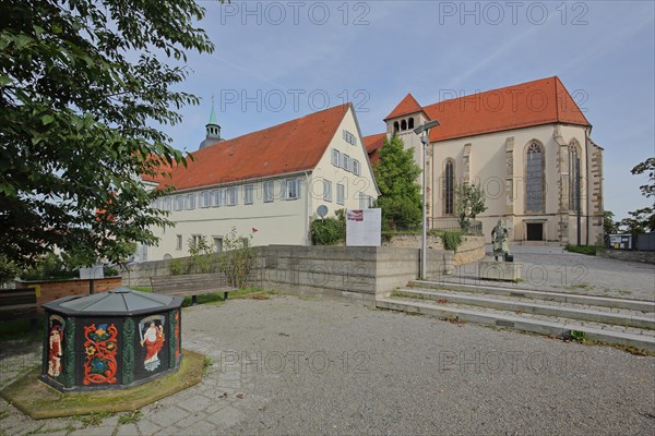 Collegiate fountain built in 1713