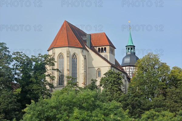 Late Gothic collegiate church of St. Pancratius and town tower landmark