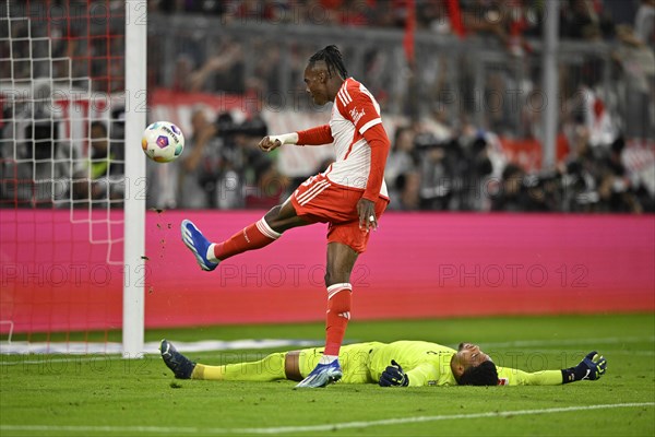 Goal kick Mathys Tel FC Bayern Munich FCB