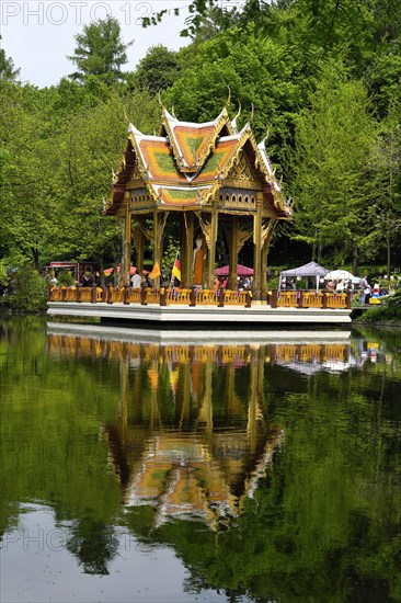 Thai temple with reflection in the Westpark