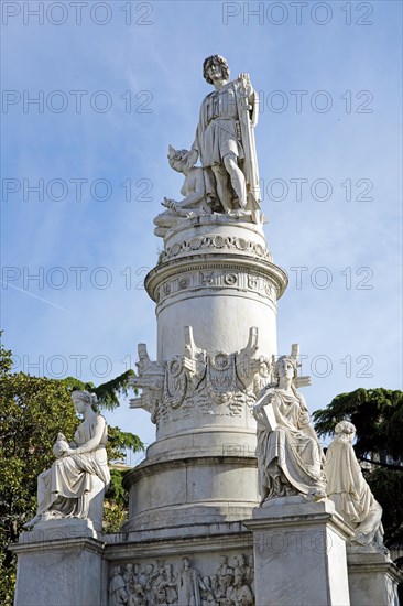 Monument to Christopher Colombus in Piazza Acquaverde