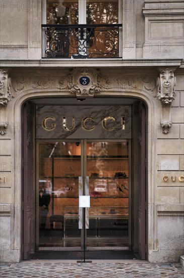 Gucci shop