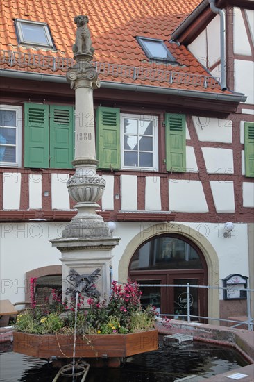 Hundlesbrunnen with sculpture Brettener Hundle