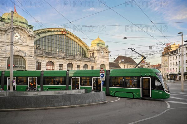 Main station tram building