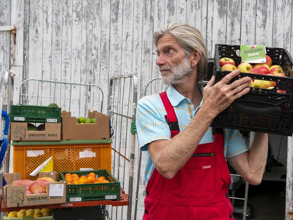 Delivery in organic trade