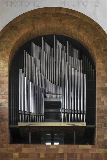 Modern organ in Speyer Cathedral