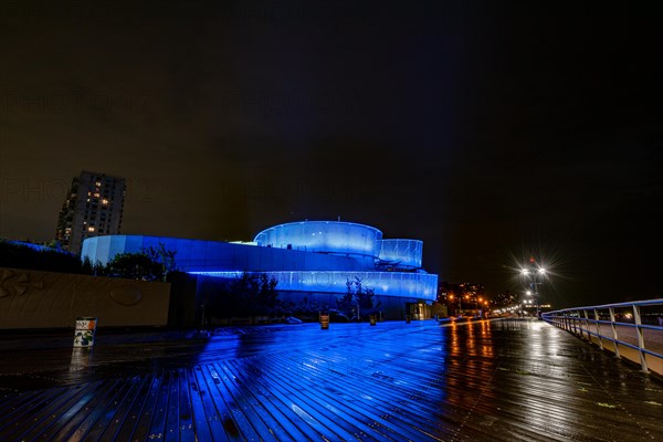 View on the new New York Aquarium building from the Riegelmann Boardwak in Brooklyn