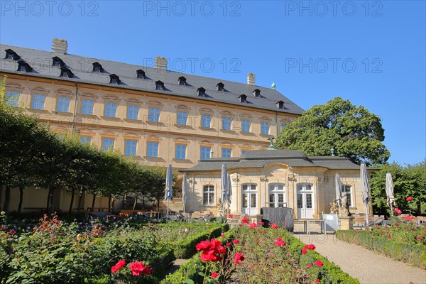 Building baroque rose garden