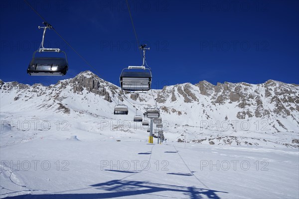 Chairlift ski