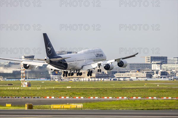 Aircraft on landing