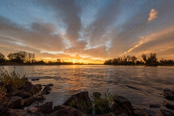 Dawn over the Elbe