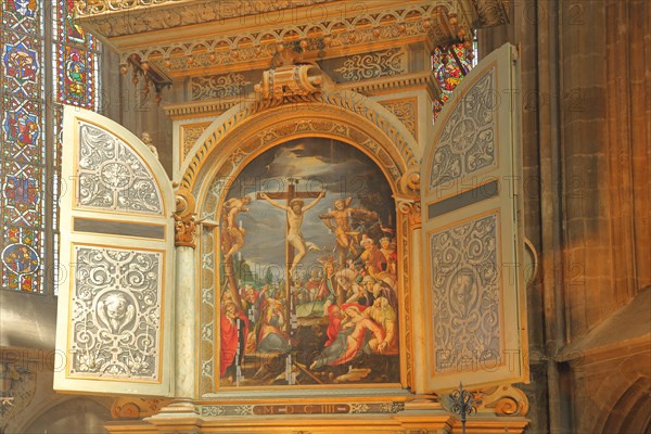 Winged altar built 1604 with painting of the Gothic town church St. Dionys