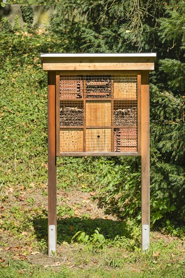 Bee hotel