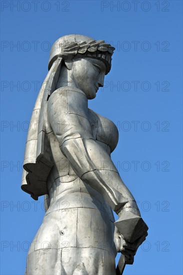 Statue Mother of Georgia
