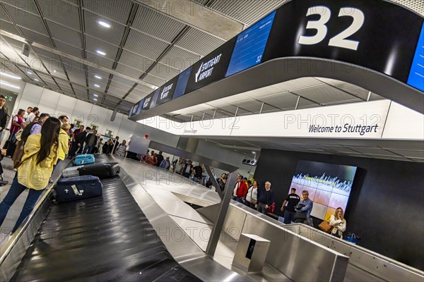 Baggage carousel at the airport