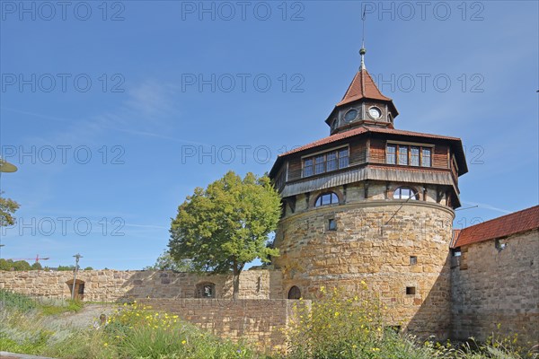 Inner courtyard with Thick Tower