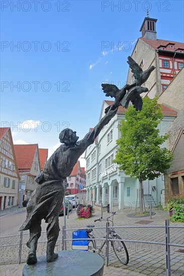 Sculpture carrier pigeon launcher by Karl-Henning Seemann 1985