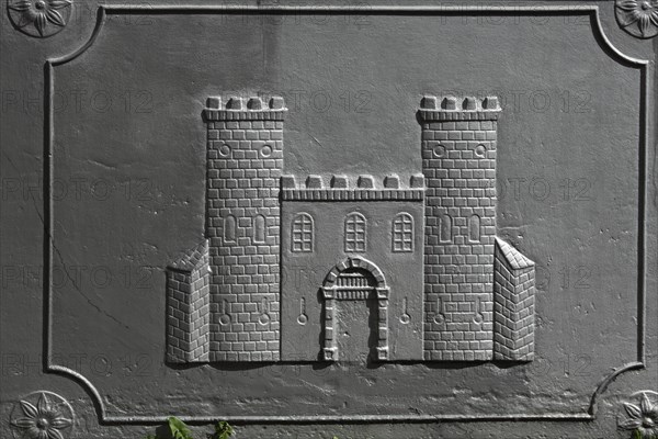 City coat of arms at the market fountain