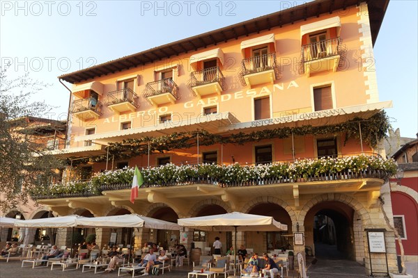 Traditional Hotel Gardesana with terrace restaurant