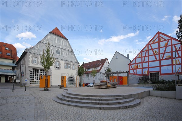 Adlerplatz with half-timbered house Stadtbuecherei