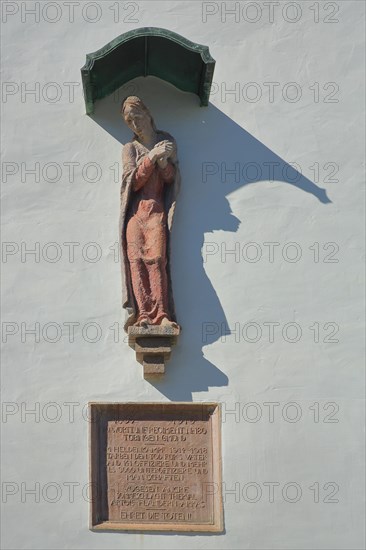 Madonna figure with shadow at the Preacher Museum and former Dominican monastery