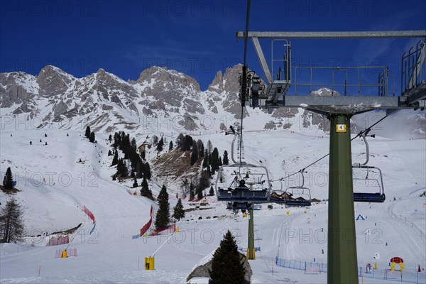 Chairlift ski