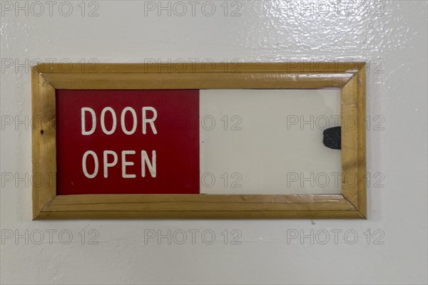 Door open sign on the cruise ship Vasco da Gama