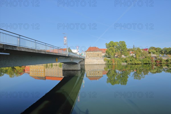 Max bridge over the Main