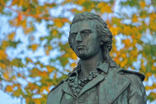 Monument with sculpture by Friedrich Schiller