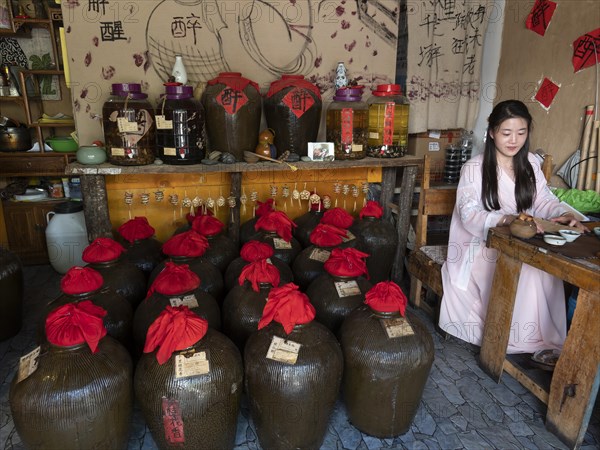 Wine shop with ceramic vessels