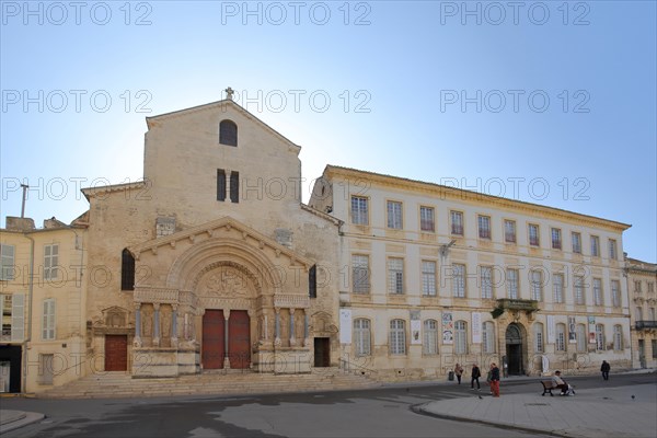 Romanesque St-Trophime Church and Palais Archeveque