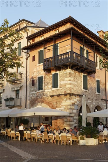 Traditional Hotel Gardesana with terrace restaurant