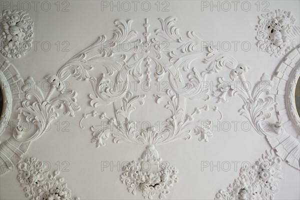 Stucco ceiling