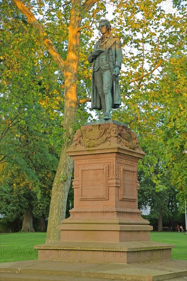 Monument with sculpture by Friedrich Schiller