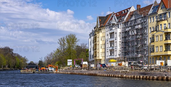 Construction work on the bank of the Spree