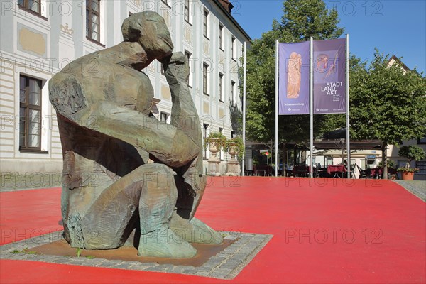 Sculpture Nighthart by Dietrich Klinge 2001 in front of the Preacher Museum