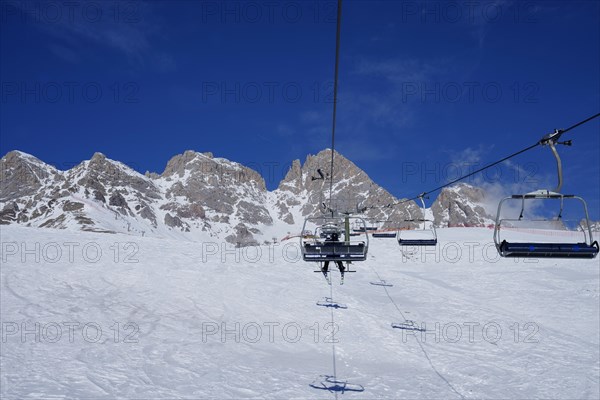 Chairlift ski