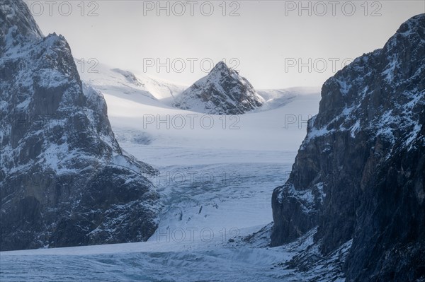 Olsokbreen Glacier