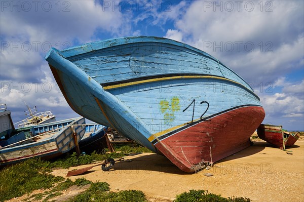 Boat oblique front view