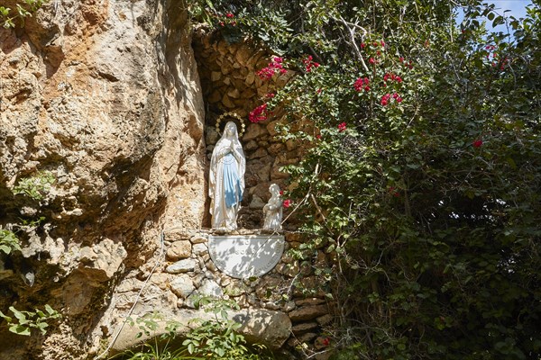 Statue of the saint