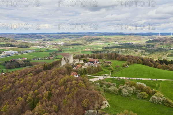 Aerial view of the area around Neumarkt and the castle ruins of Wolfstein